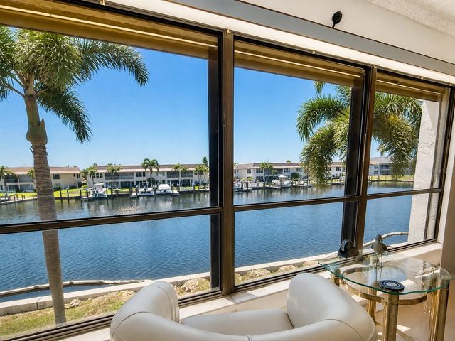 4218 SE 20TH PLACE D5, Cape Coral, FL 33904
