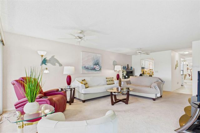 4218 SE 20TH PLACE D5, Cape Coral, FL 33904