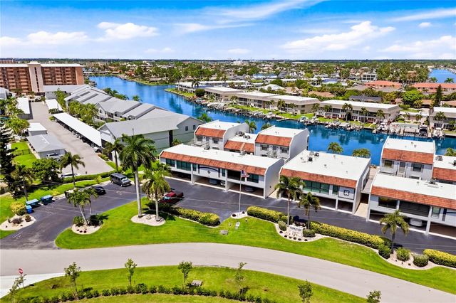 4218 SE 20TH PLACE D5, Cape Coral, FL 33904