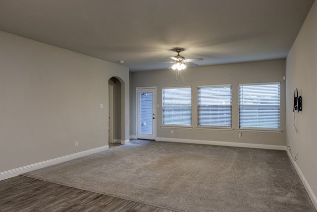 7813 Cottonwood Drive, Greenville, TX 75402