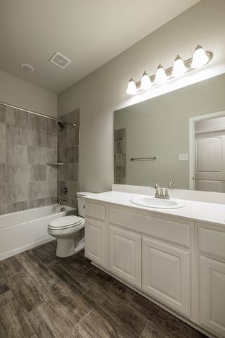 7813 Cottonwood Drive, Greenville, TX 75402