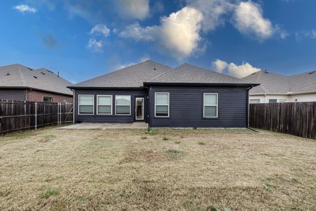 7813 Cottonwood Drive, Greenville, TX 75402