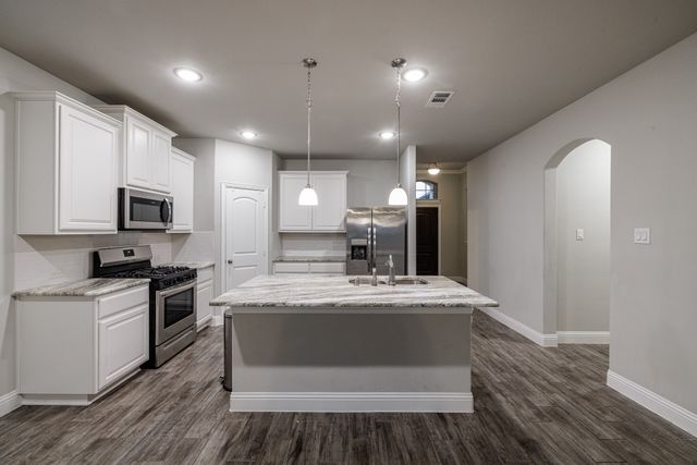 7813 Cottonwood Drive, Greenville, TX 75402