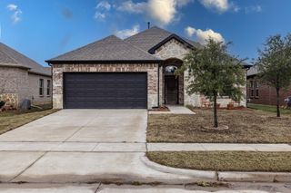 7813 Cottonwood Drive, Greenville, TX 75402