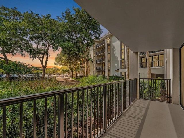 1350 River Reach Drive 111, Fort Lauderdale, FL 33315