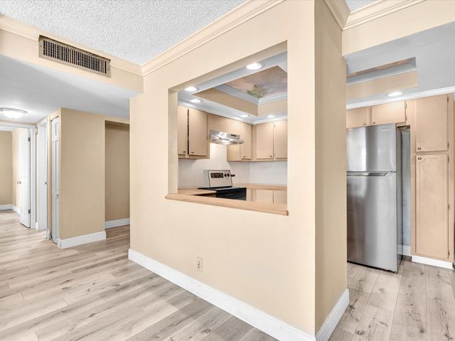 1350 River Reach Drive 111, Fort Lauderdale, FL 33315
