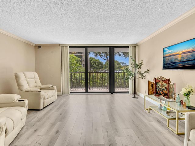 1350 River Reach Drive 111, Fort Lauderdale, FL 33315