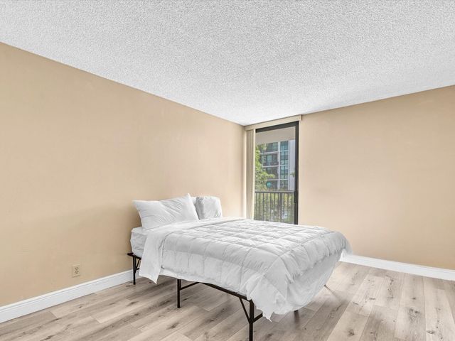 1350 River Reach Drive 111, Fort Lauderdale, FL 33315