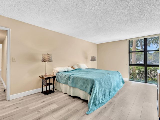 1350 River Reach Drive 111, Fort Lauderdale, FL 33315