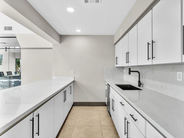 1350 River Reach Drive 111, Fort Lauderdale, FL 33315