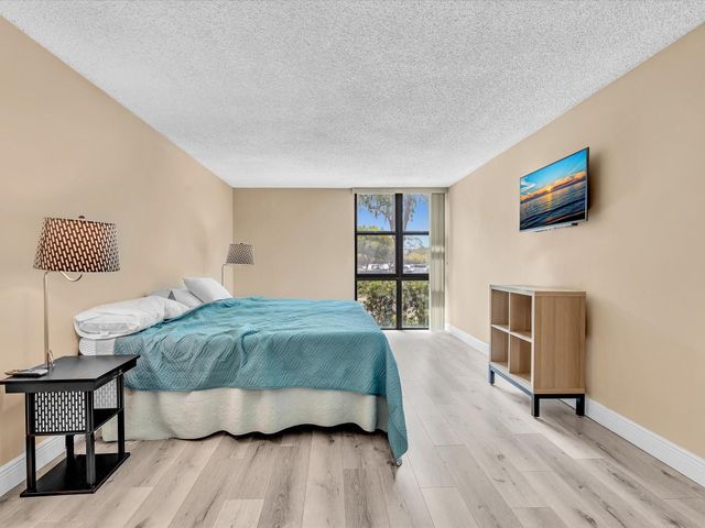 1350 River Reach Drive 111, Fort Lauderdale, FL 33315