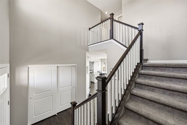 2408 Nature Ridge Drive NW, Palo, IA 52324