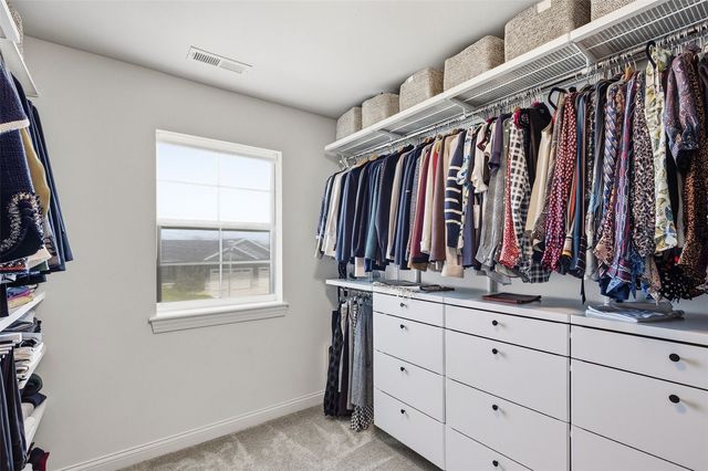 2408 Nature Ridge Drive NW, Palo, IA 52324