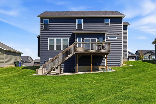 2408 Nature Ridge Drive NW, Palo, IA 52324