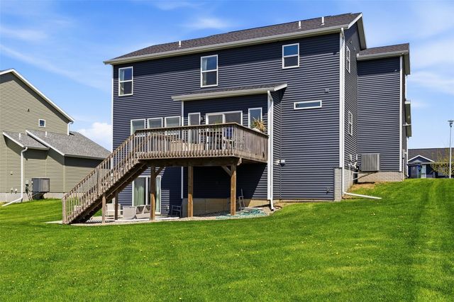 2408 Nature Ridge Drive NW, Palo, IA 52324