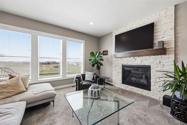 2408 Nature Ridge Drive NW, Palo, IA 52324