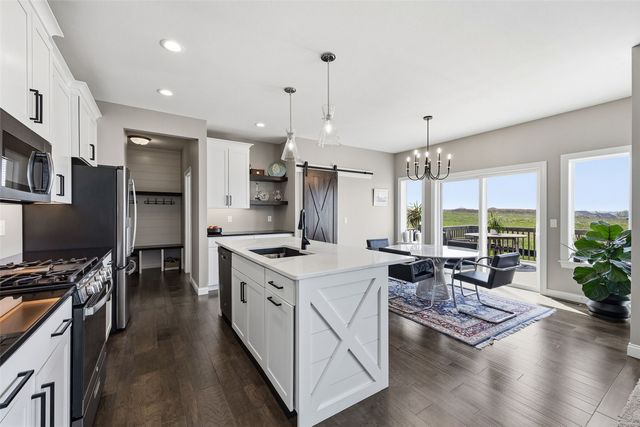 2408 Nature Ridge Drive NW, Palo, IA 52324