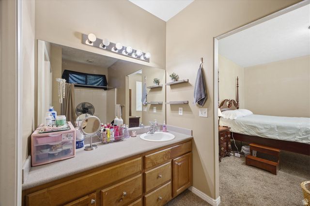 4012 W HEIDELBERG LN, West Jordan, UT 84084