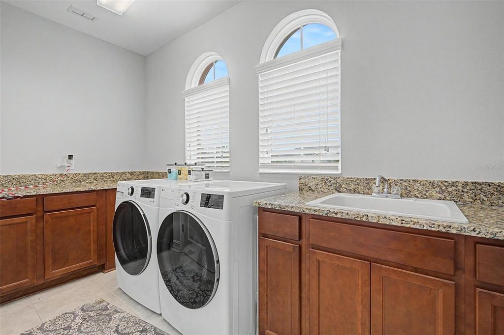 Image 27 of property listing at 4028 EMPOLI COURT, Wesley Chapel, FL 33543