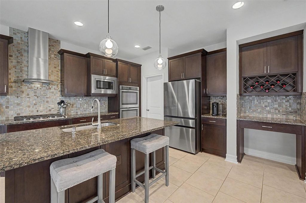 Image 7 of property listing at 4028 EMPOLI COURT, Wesley Chapel, FL 33543