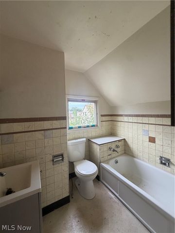 1012 E 72nd Street, Cleveland, OH 44103