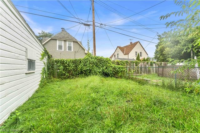 1012 E 72nd Street, Cleveland, OH 44103