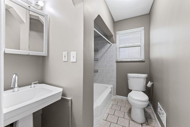 19071 Melvin Street, Roseville, MI 48066