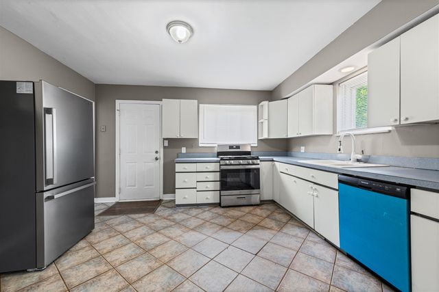 19071 Melvin Street, Roseville, MI 48066