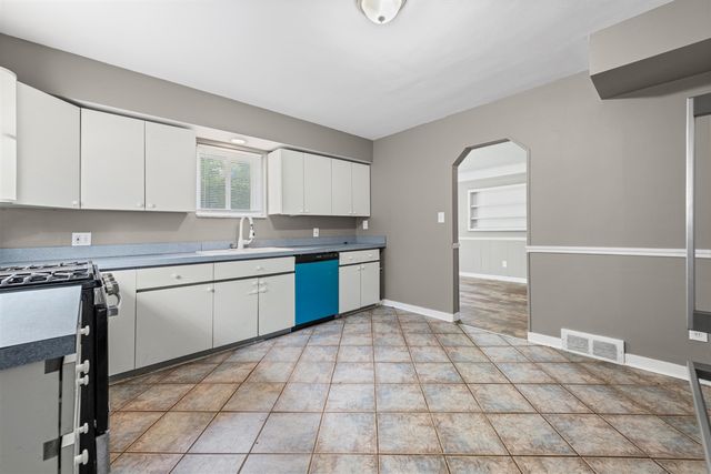19071 Melvin Street, Roseville, MI 48066
