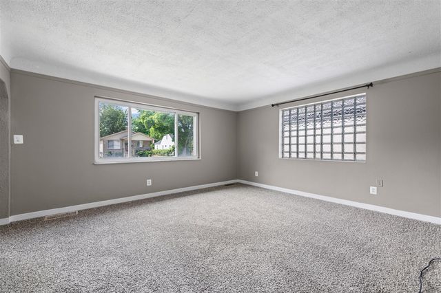 19071 Melvin Street, Roseville, MI 48066
