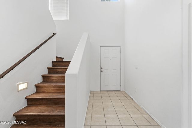 9131 S Whispering Pine Drive, Tucson, AZ 85756