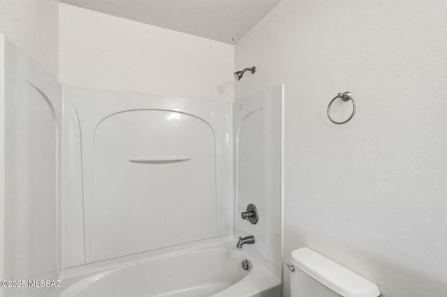 9131 S Whispering Pine Drive, Tucson, AZ 85756