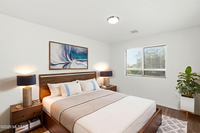 9131 S Whispering Pine Drive, Tucson, AZ 85756