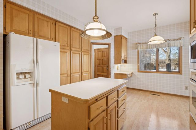 7701 Pondwood Drive, Edina, MN 55439