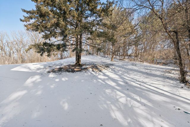 7701 Pondwood Drive, Edina, MN 55439