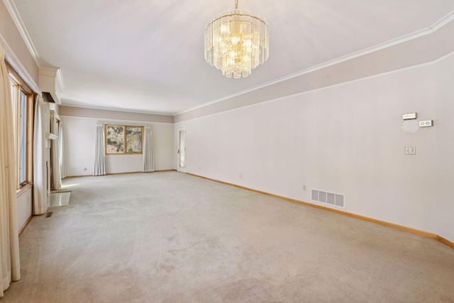 7701 Pondwood Drive, Edina, MN 55439