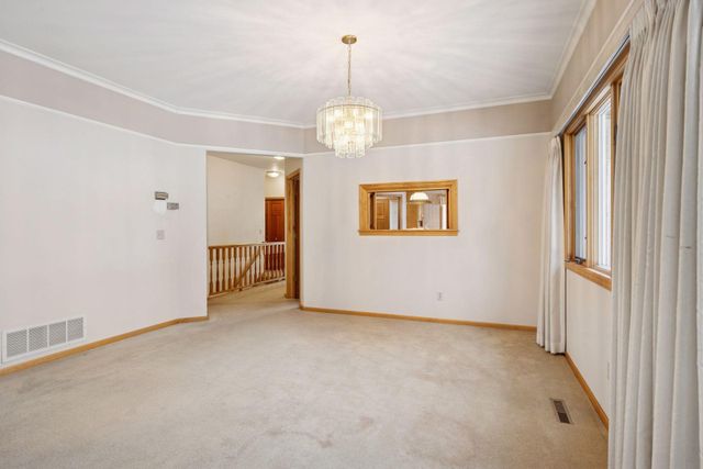 7701 Pondwood Drive, Edina, MN 55439