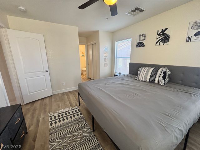 586 Brinkburn Point Avenue, Las Vegas, NV 89178