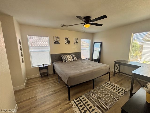 586 Brinkburn Point Avenue, Las Vegas, NV 89178