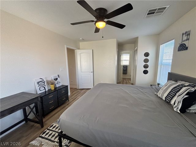 586 Brinkburn Point Avenue, Las Vegas, NV 89178