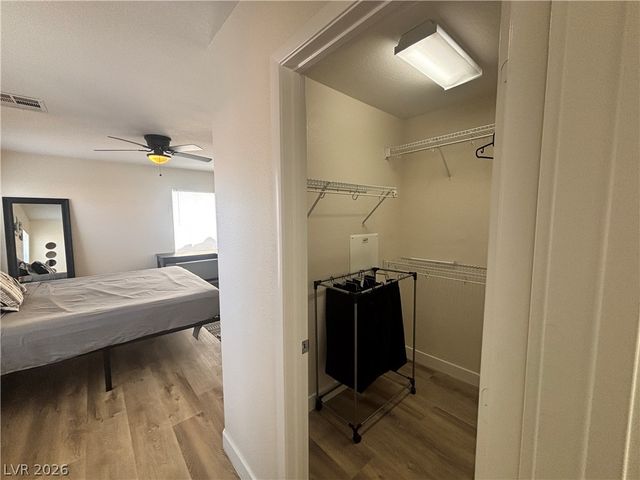 586 Brinkburn Point Avenue, Las Vegas, NV 89178
