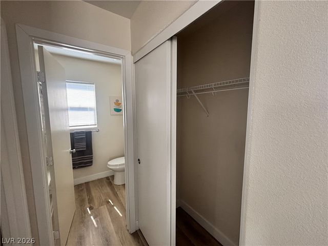 586 Brinkburn Point Avenue, Las Vegas, NV 89178