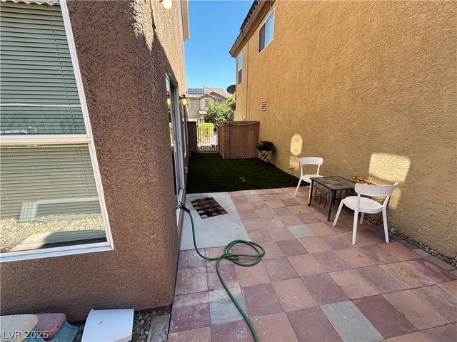 586 Brinkburn Point Avenue, Las Vegas, NV 89178