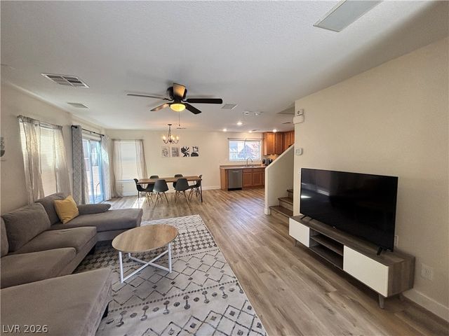 586 Brinkburn Point Avenue, Las Vegas, NV 89178