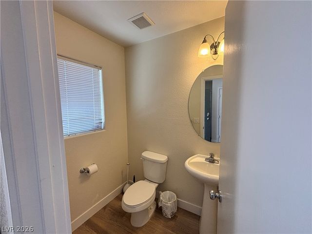 586 Brinkburn Point Avenue, Las Vegas, NV 89178