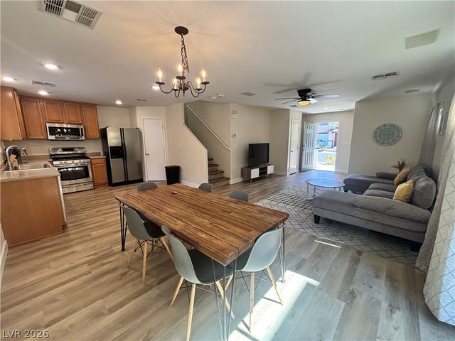586 Brinkburn Point Avenue, Las Vegas, NV 89178