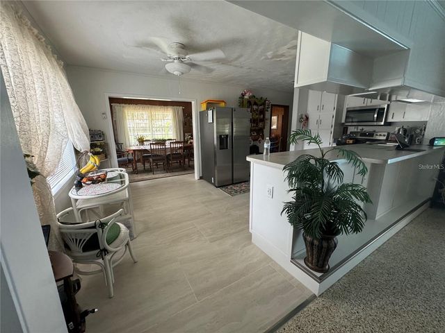 200 S MAIN AVENUE, Minneola, FL 34715