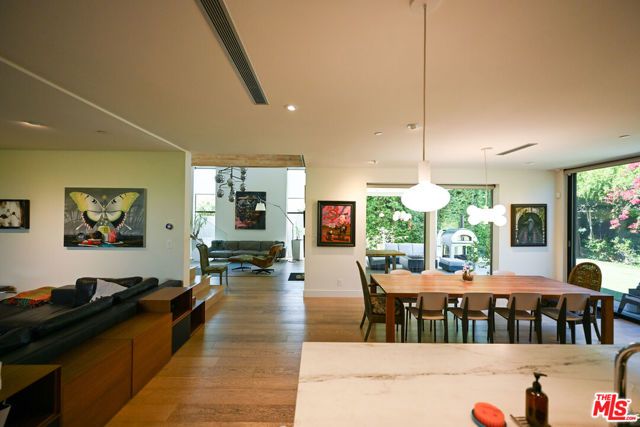 3272 Grand View Boulevard, Los Angeles, CA 90066