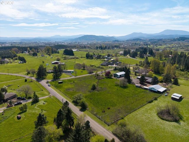 2035 PRIMROSE Loop, Philomath, OR 97370