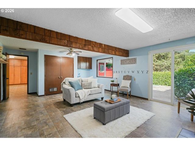 2035 PRIMROSE Loop, Philomath, OR 97370